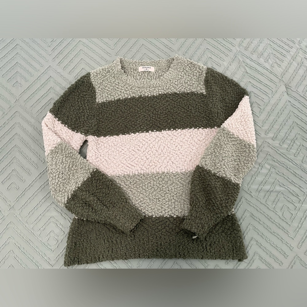 Zenana Green Color-block Sweater (size M)